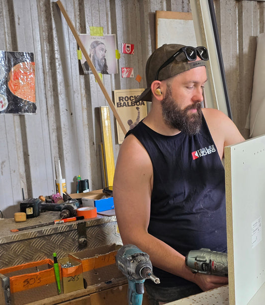 Earbuds for Noisy Worksite Calls: Why Most Fail and What to Look For